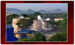 నోబెల్ బహుమతి కోసం యువతి హల్‌చల్..నదిలో దూకేస్తానంటూ హంగామా