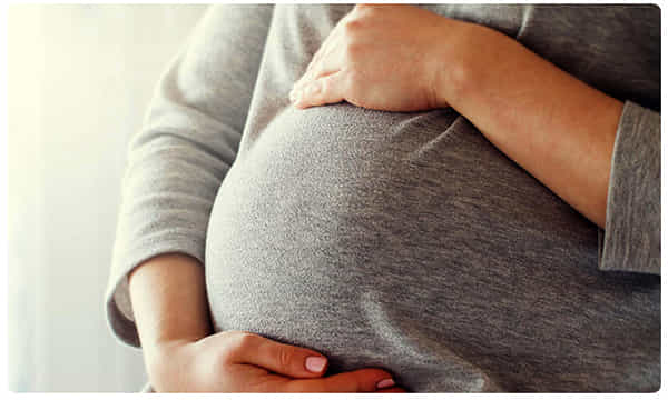 Pregnant Woman: గర్భిణులపై కరోనా పంజా.. ప్రతీ ముగ్గురిలో ఒకరికి పాజిటివ్..