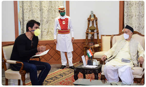వలస కార్మికుల పాలిట హీరో.. సోనూసూద్కు గవర్నర్, సీఎంల ప్రశంసలు..