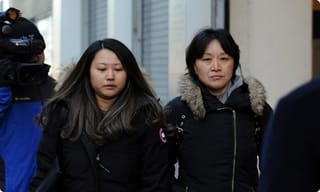 రూ.10 నోటుతో మాస్క్.. కేసు పెట్టిన పోలీసులు