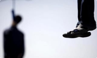 విశాఖలో భారీగా పట్టుబడ్డ పొగాకు, పాన్‌ మసాలా..