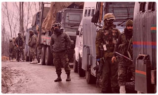 ఒక్క సెల్‌ఫోన్ తో.. 8 మంది డ్రగ్ బానిసలు పట్టివేత..!