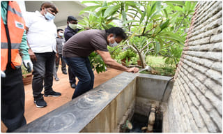 పేదల‌కు రేష‌న్ పంపిణీ చేసిన‌ టీచ‌ర్ క‌రోనాతో మృతి..