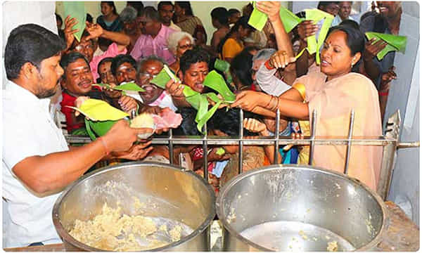 భక్తులకు చేదు వార్త.. గుళ్లో దర్శనం దక్కినప్పటికీ.. వాటికి మాత్రం చెక్?