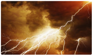 అర్ధనగ్నంగా.. పిల్లలతో శరీరంపై పెయింటింగ్.. సామాజిక కార్యకర్తపై కేసు