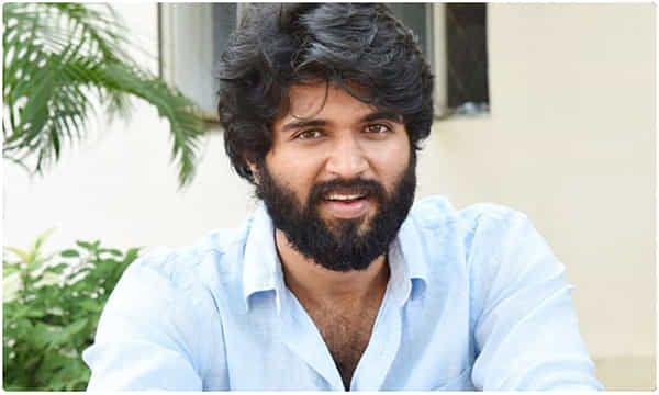 ఆ ఇద్దరు వద్దంటేనే విజయ్ వద్దకు వెళ్లిన వరల్డ్ ఫేమస్ లవర్..!