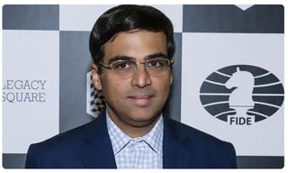 అశ్లీల వీడియోలకు పాక్ మాజీ​ క్రికెటర్ ట్విట్ట‌ర్ ఖాతా నుంచి​ లైక్​లు..!