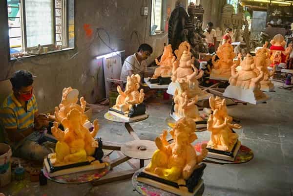 గణేశుడి ఎత్తు ఇంతే ఉండాలి.. కరోనా ఆంక్షలు