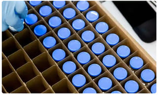 పేలిన గ్యాస్ సిలిండర్.. ముగ్గురికి గాయాలు