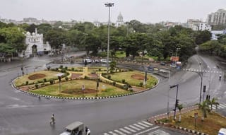 నాటు పడవ బోల్తా .. ఒకరు మృతి