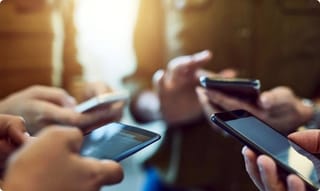 కేటు గాళ్లు కాదు…డుబ్లికేటుగాళ్లు.. మీ ఫోన్ జాగ్రత్త