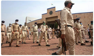 ఏపీ..కరోనా రోగి మృతదేహం జేసీబీ యంత్రంలో తరలింపు.. సర్కార్ సీరియస్.. ఇద్దరి సస్పెన్షన్