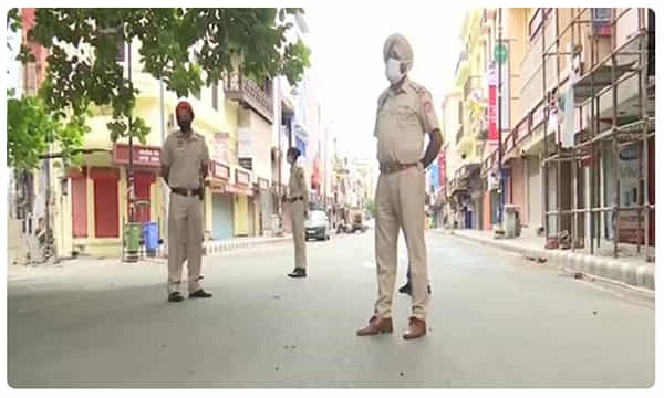 షాకింగ్.. 17 మంది పోలీసులకు కరోనా పాజిటివ్..