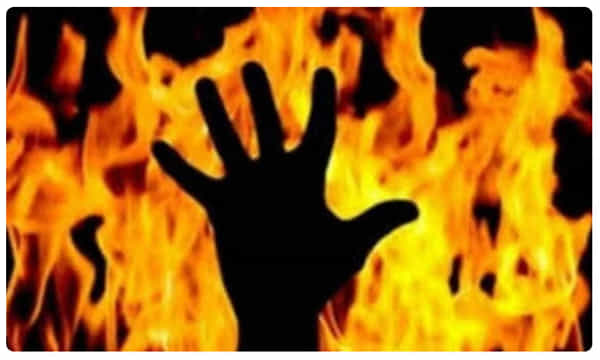 Murder: అస్సాంలో దారుణం.. ఇంటికి వెళతానన్నందుకు.. బాలికను కడతేర్చిన యజమానులు.. నిప్పంటించి..