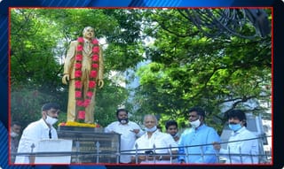 ఇట్స్ కరోనా టైమ్.. కానీ 30,000 మంది ప్రేక్షకులుతో ఫుట్‌బాల్‌ మ్యాచ్..!