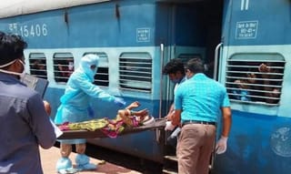 చైనా జాతీయ గీతాన్ని అవమానిస్తే.. మూడేళ్ల జైలు, భారీ జరిమానా.!