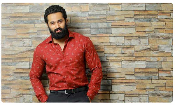 సోషల్ మీడియా నుంచి తప్పుకున్న స్టార్ హీరో..!