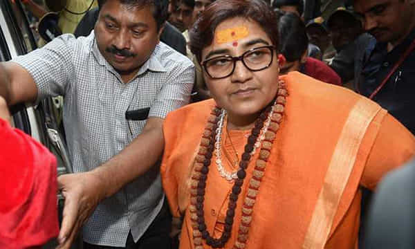 హనుమాన్ చాలీసా చదివితే కరోనా అంతమవుతుందట!