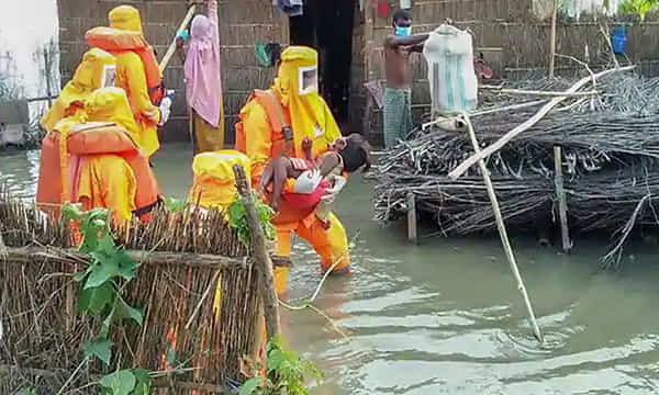 అసోంలో వరదల బీభత్సం..107మంది మృతి