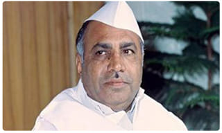 ‘ఆర్ఆర్ఆర్‌’లో పాటలను తగ్గించేయనున్న రాజమౌళి?