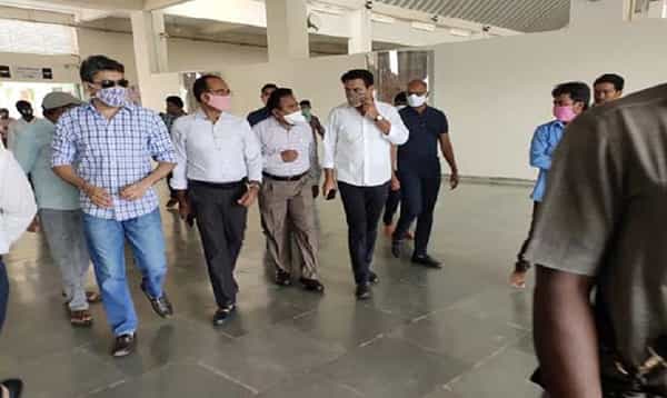 గజ్వేల్ మార్కెట్ను పరిశీలించిన మంత్రి కేటీఆర్