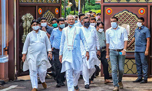 రాజస్తాన్, ఆరుగురు మాజీ బీఎస్పీ ఎమ్మెల్యేలకు హైకోర్టు నోటీస్