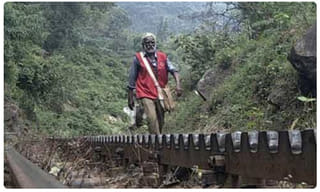 బెన్‌ స్టోక్స్‌‌ జెర్సీపై భారతీయ సంతతి డాక్టర్‌ పేరు.. ఫొటో వైరల్‌
