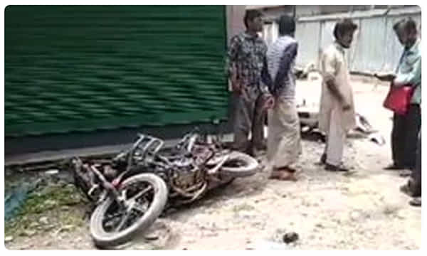 వెస్ట్ బెంగాల్లో ఉద్రిక్తత.. టీఎంసీ-బీజేపీ వర్గాల మధ్య ఘర్షణ..