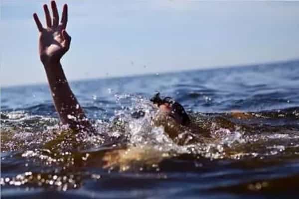 గుంటూరు జిల్లా : ముగ్గురి ప్రాణం తీసిన బంతాట...