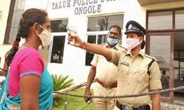 ప్రకాశం జిల్లాలో బ్యాంకులకు కరోనా ఆంక్షలు