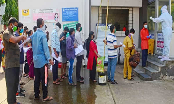 ర్యాపిడ్ టెస్టుల కోసం క్యూ కడుతున్న జనం..