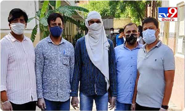 ఢిల్లీలో కాల్పులు, ఐసిస్ ఉగ్రవాది అరెస్ట్