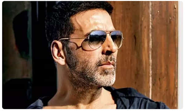 బాలీవుడ్ స్టార్ హీరో అక్షయ్ అరుదైన రికార్డ్!