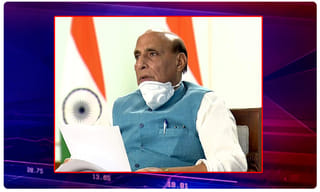 రూ. 42 కోట్ల విలువైన  504 గోల్డ్ బార్స్ ని పట్టేశారు