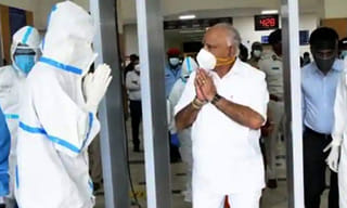 బ్రేకింగ్ః కోల్‌క‌తాలోని ఓ బిల్డింగ్‌లో భారీ అగ్ని ప్ర‌మాదం