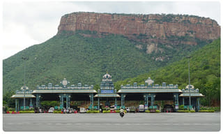 ఈ పోలీస్ అధికారిపై వేటు పడింది…