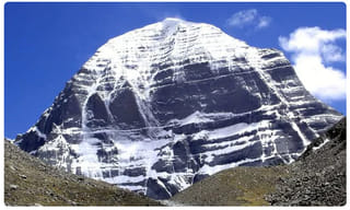 చిరంజీవికి రోజా స్పెషల్ విషెష్ ..