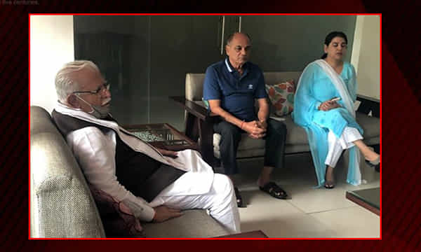 సుశాంత్ తండ్రితో హర్యానా సీఎం మనోహర్ లాల్ ఖట్టర్ భేటీ