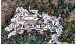 బస్సులో అగ్ని ప్రమాదం.. ఐదుగురు సజీవదహనం..