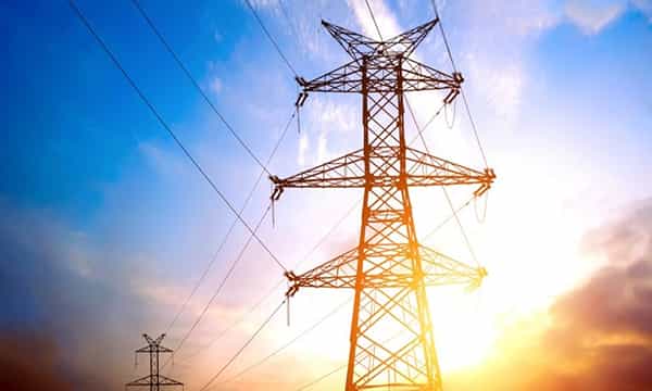వనస్థలిపురంలో తప్పిన ప్రమాదం..