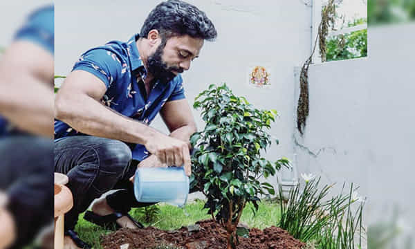 గ్రీన్ ఇండియా ఛాలెంజ్లో పాల్గొన్న నటుడు నవదీప్