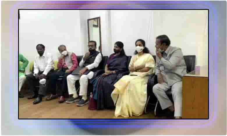 బ్రేకింగ్ న్యూస్, రైతు బిల్లులపై రాష్ట్రపతి వద్దకు విపక్షాలు