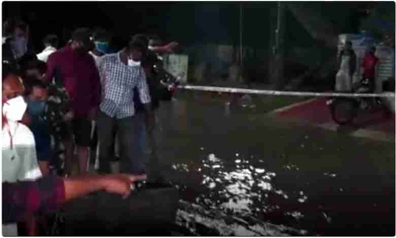 హైదరాబాద్ లో మరో ఘటన .. చెరువులోకి కొట్టుకుపోయిన నవీన్