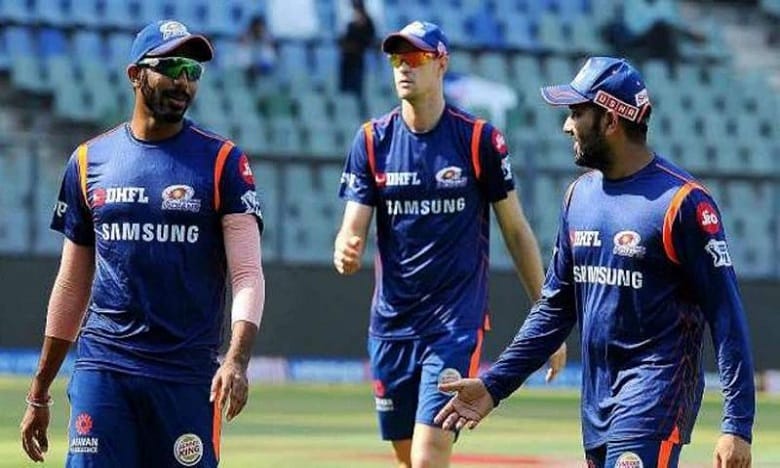 ఆటగాళ్లకు రింగ్స్ను గిఫ్ట్గా ఇచ్చిన ముంబై ఇండియన్స్