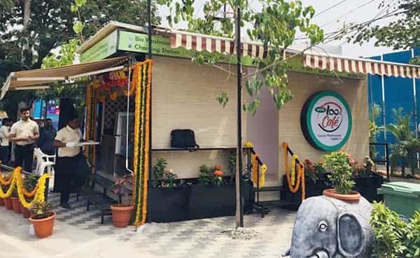దాల్ సరస్సు సమీపంలో టాయ్లెట్ కేఫ్లు