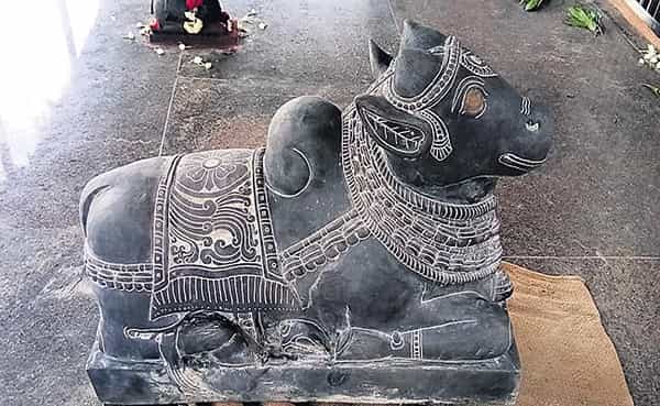 నంది విగ్రహం ధ్వంసం చేసిన దుండగులు