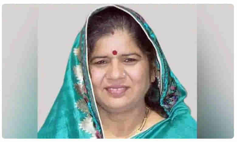 పేడలో పుట్టా.. కరోనా నా దరిదాపుకు కూడా రాదు: మంత్రి