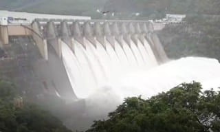 బెజవాడ కృష్ణమ్మ ఉగ్రరూపం.!