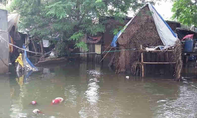 తమిళనాట భయం గుప్పిట్లో ప్రజానీకం