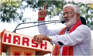 శుభవార్త: డబుల్‌ బెడ్‌రూం ఇళ్ల పంపిణీ​కి శ్రీకారం చుట్టిన కేటీఆర్